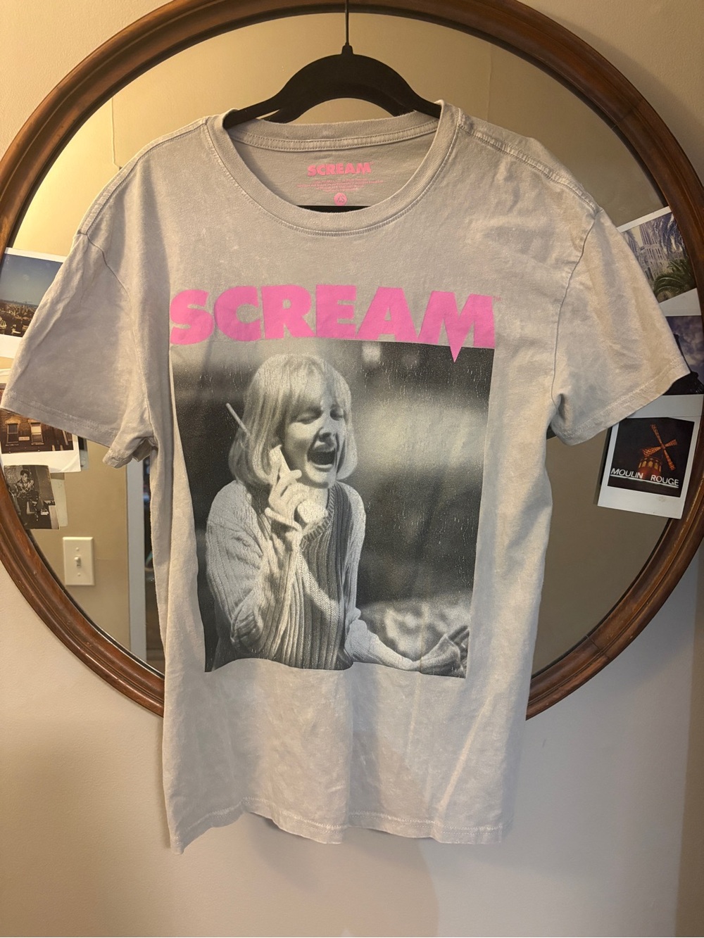 SCREAM Graphic TEE - Light Gray with Pink Print XS